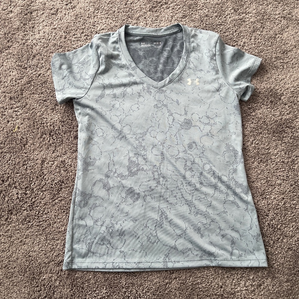Under Armor tee
